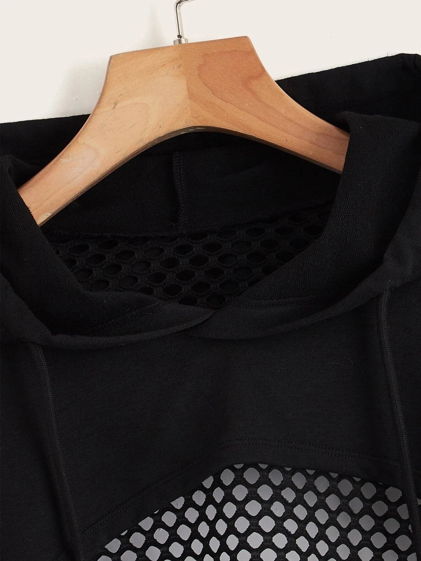 Sudadera crop con capucha