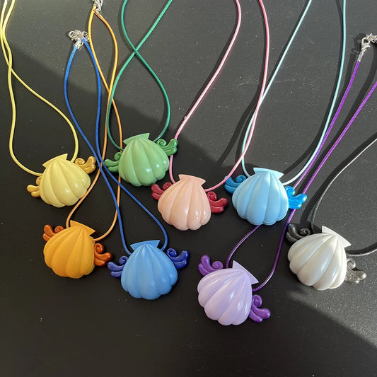 Pichi Pichi Pitch: Colgante con concha y perla de las princesas