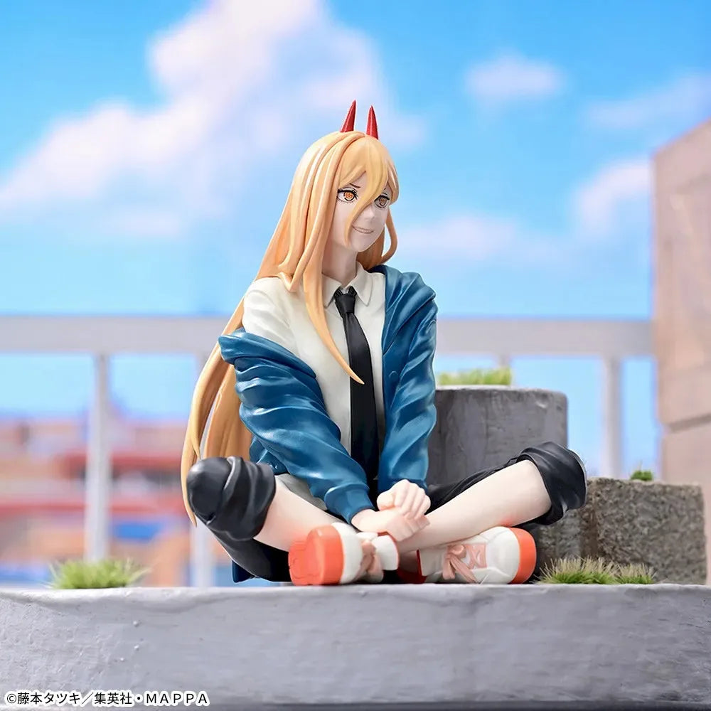 Chainsaw Man: Figura Power sentada