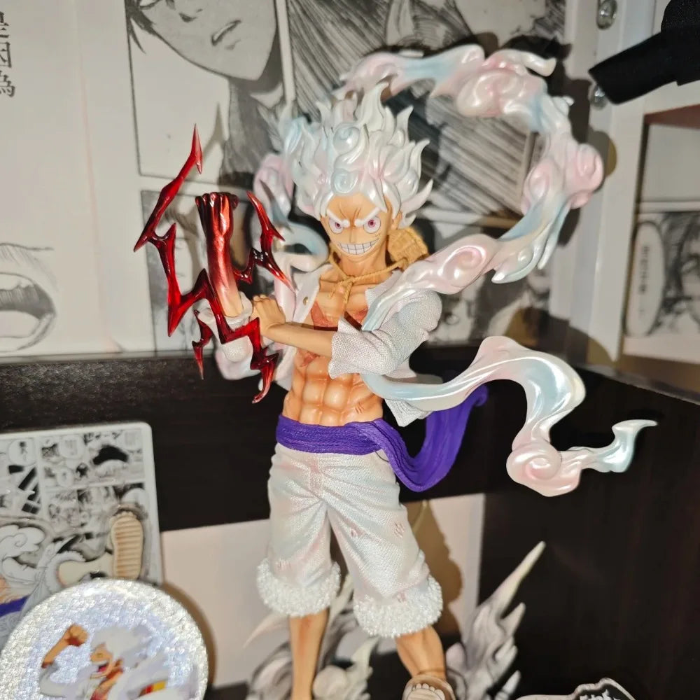 One Piece: Luffy 5 Gear Figura [25cm]